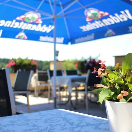 Landgasthof - Cafe Anni Gæstehus 3*
