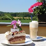 招待所 Landgasthof - Cafe Anni 比格兰